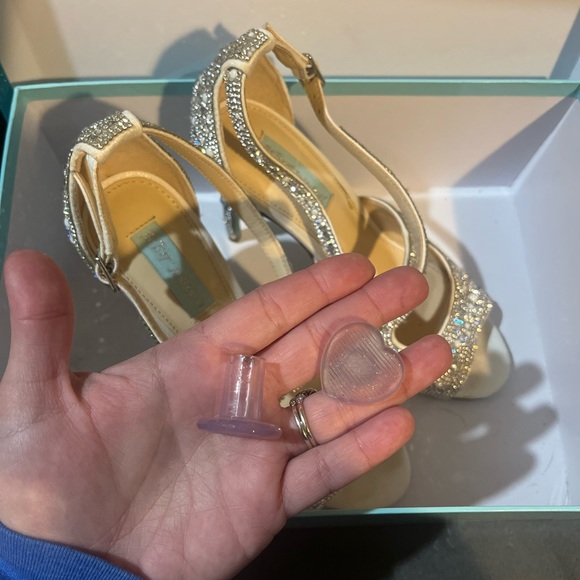 Betsey Johnson wedding shoes - Picture 5 of 6